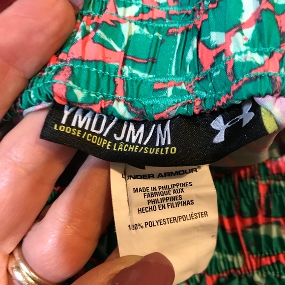 Under Armour swim shorts size YMD - Picture 4 of 5